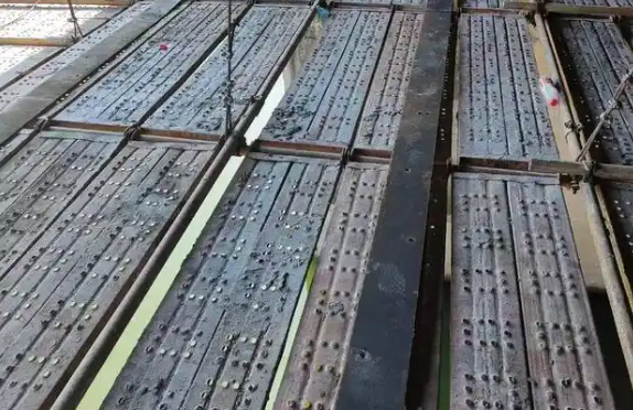 天水碳纤维加固在木结构方面的作用有哪些？